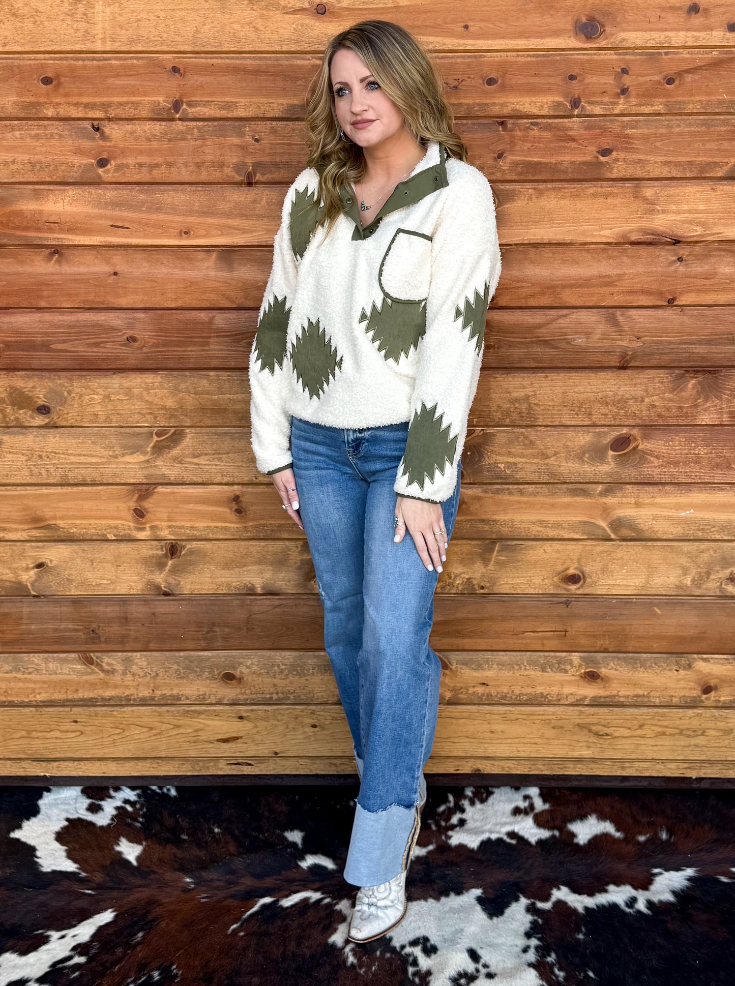 Mountain Range Pullover