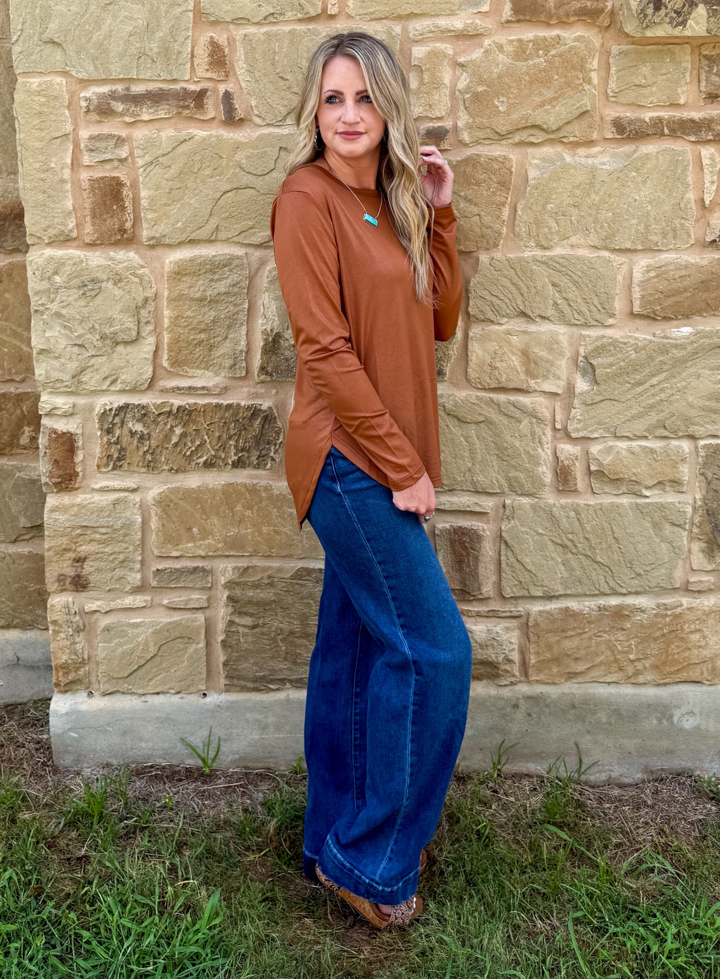 Swanky Leather Long Sleeve *Saddle