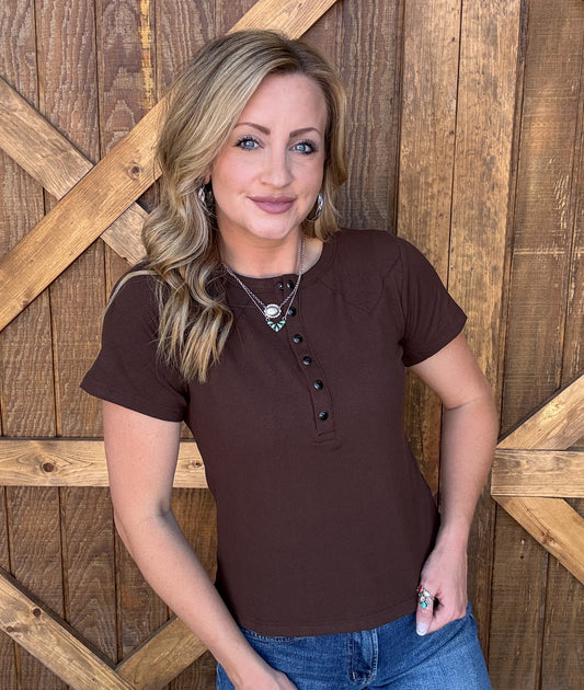 Yoakum Tee *Mocha
