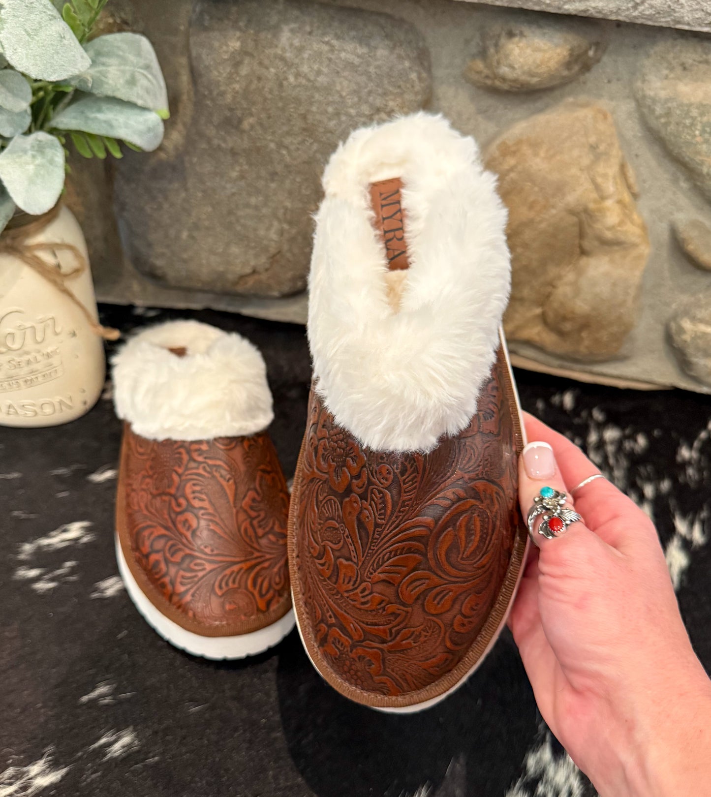 Snowdrift Slippers *Brown