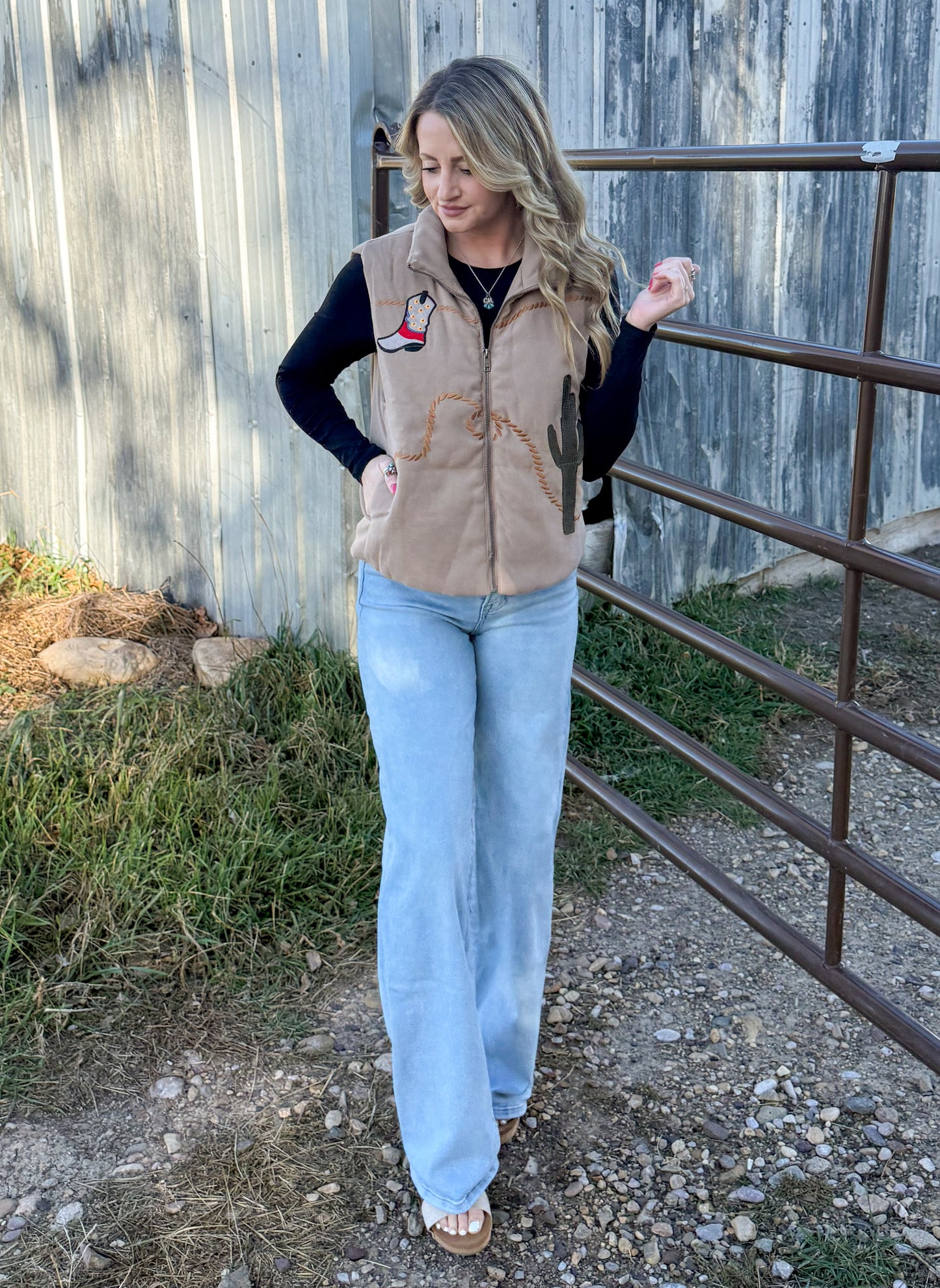 Southern Cactus Puffer Vest *Mocha