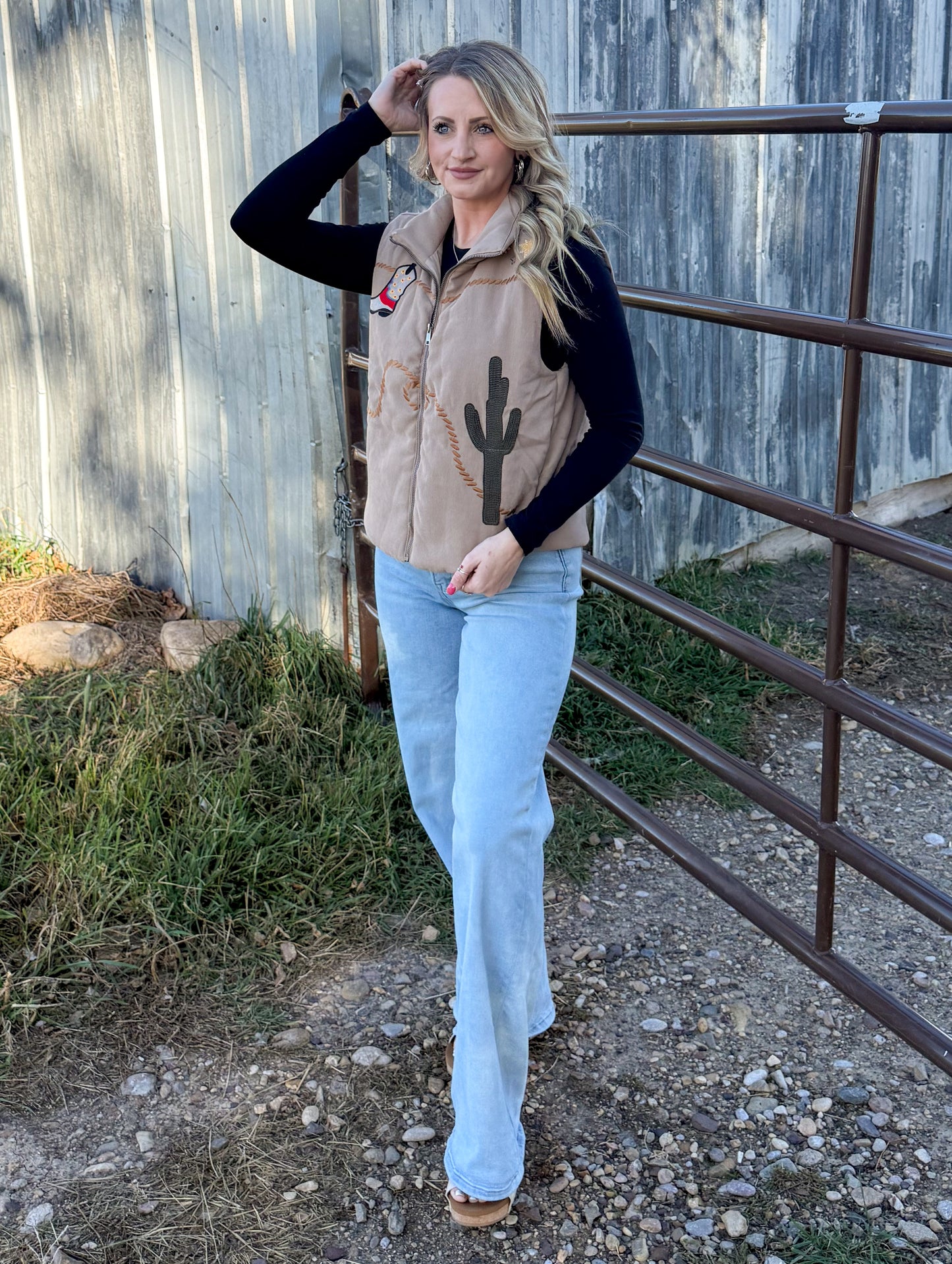 Southern Cactus Puffer Vest *Mocha