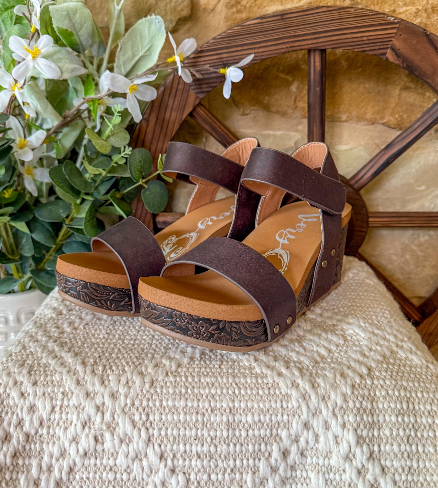 Devon Wedges *Chocolate