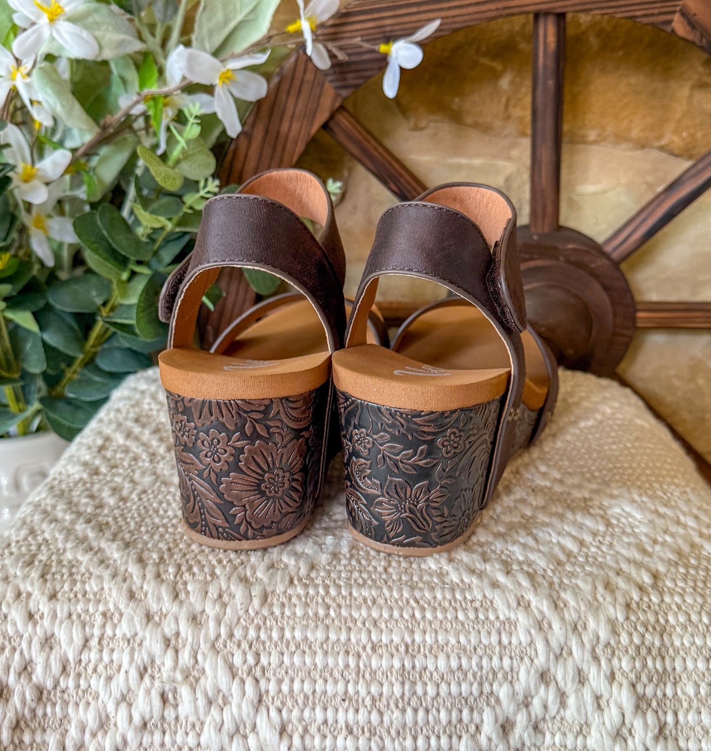 Devon Wedges *Chocolate