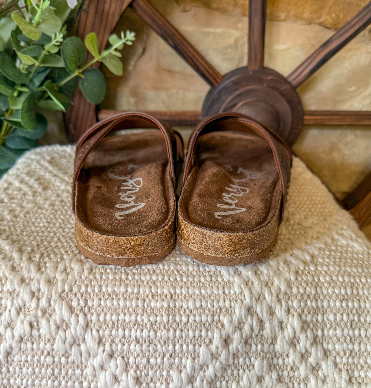 Jaycee Sandals *Brown