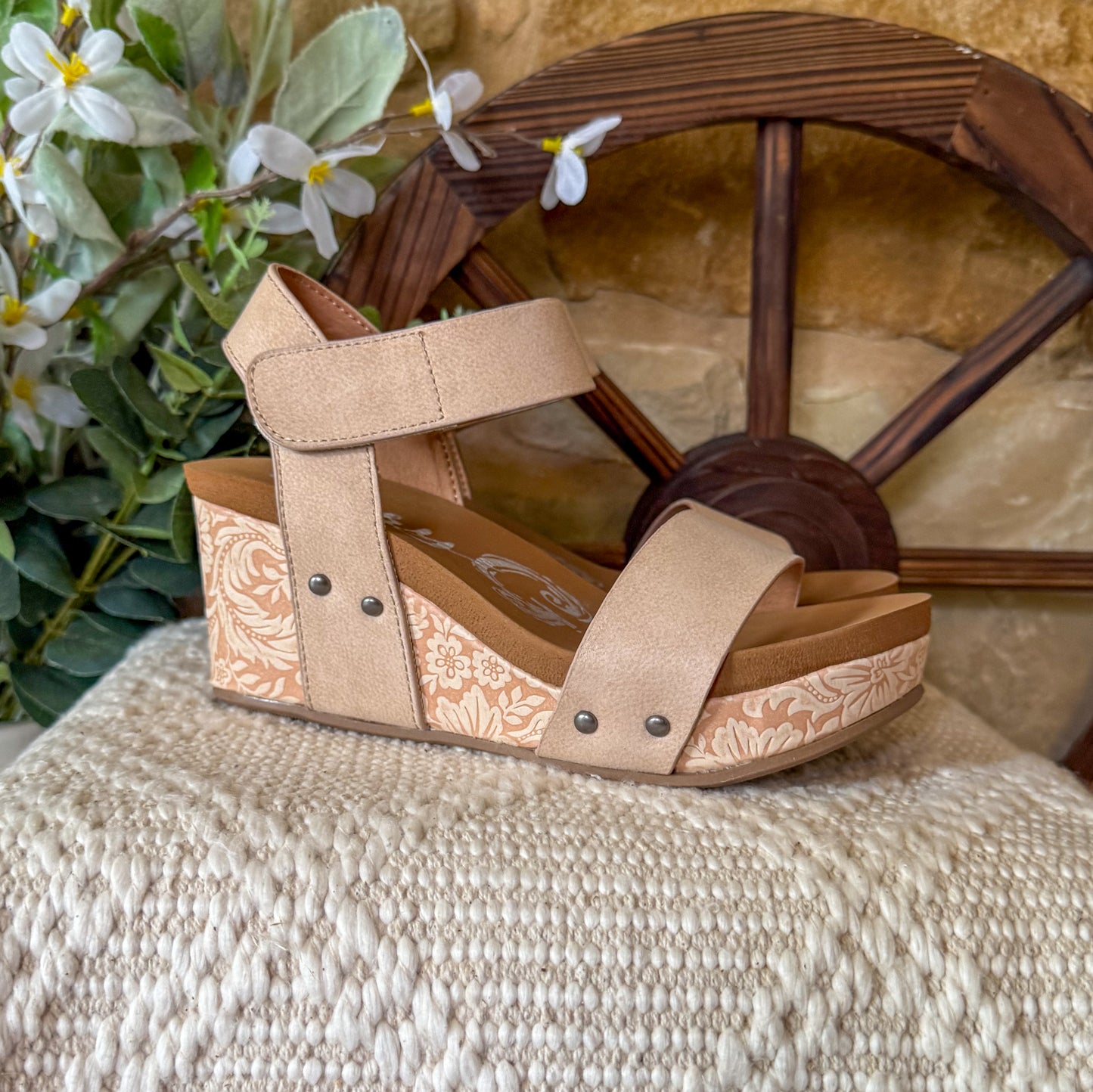 Devon Wedges *Nude