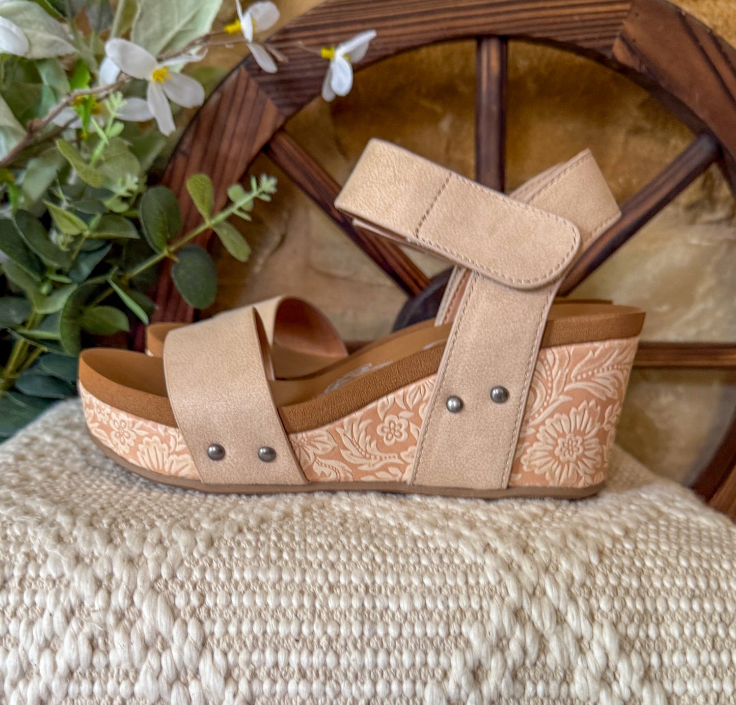 Devon Wedges *Nude