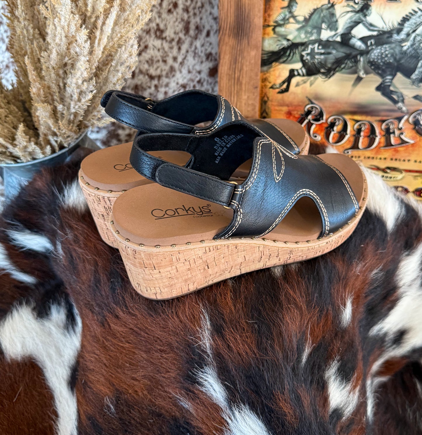 Darlin’ Corkys Wedges *Black