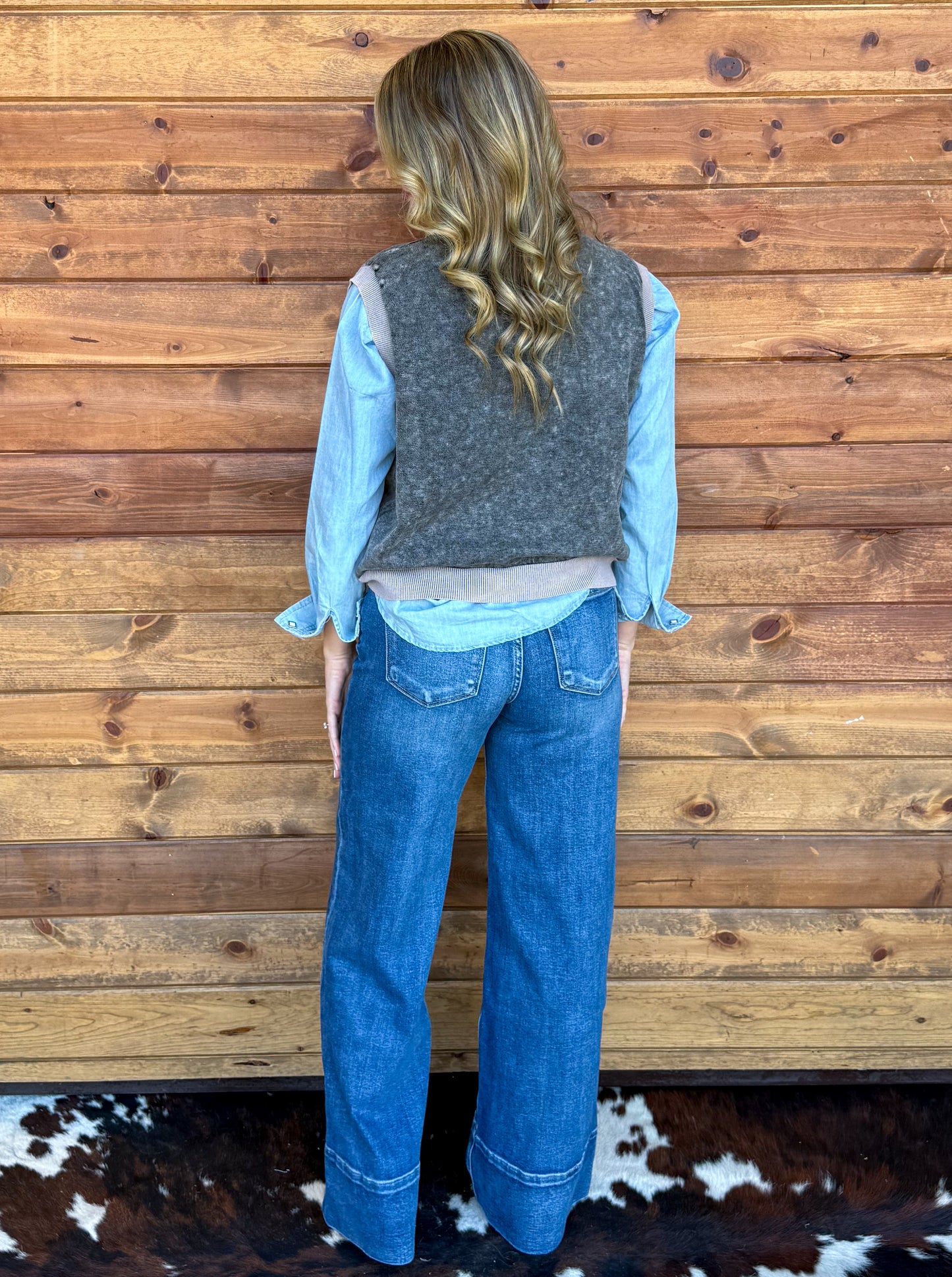 Swing Wide Vest