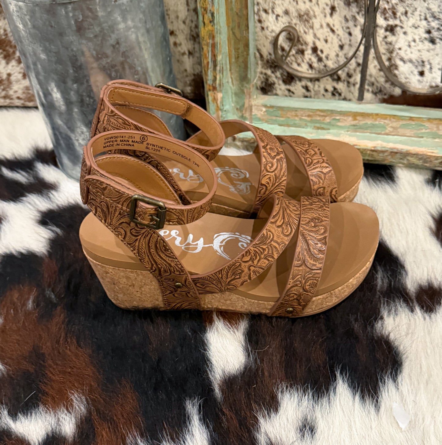 Kiara Wedges