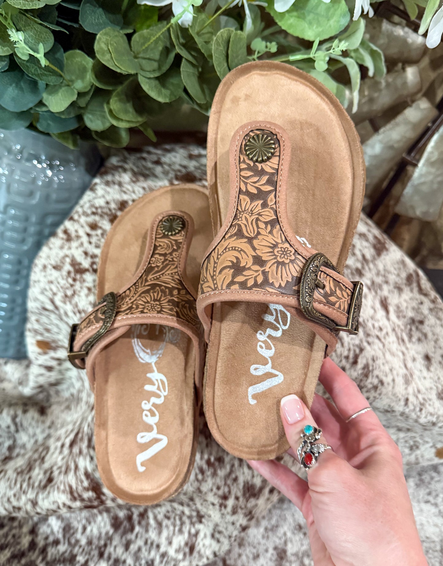 Rodeo Buckle Sandals *Tan