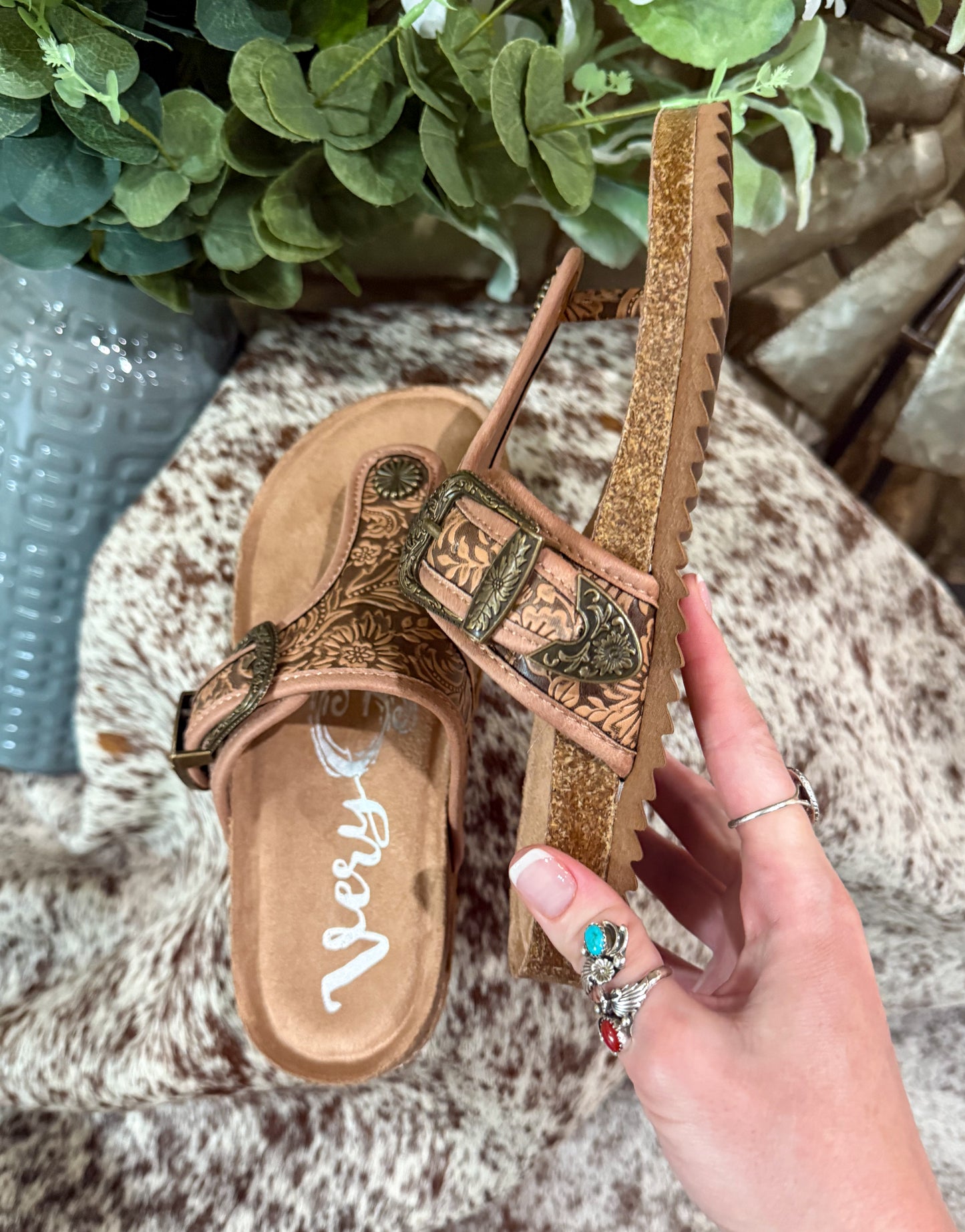 Rodeo Buckle Sandals *Tan