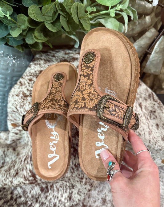 Rodeo Buckle Sandals *Tan