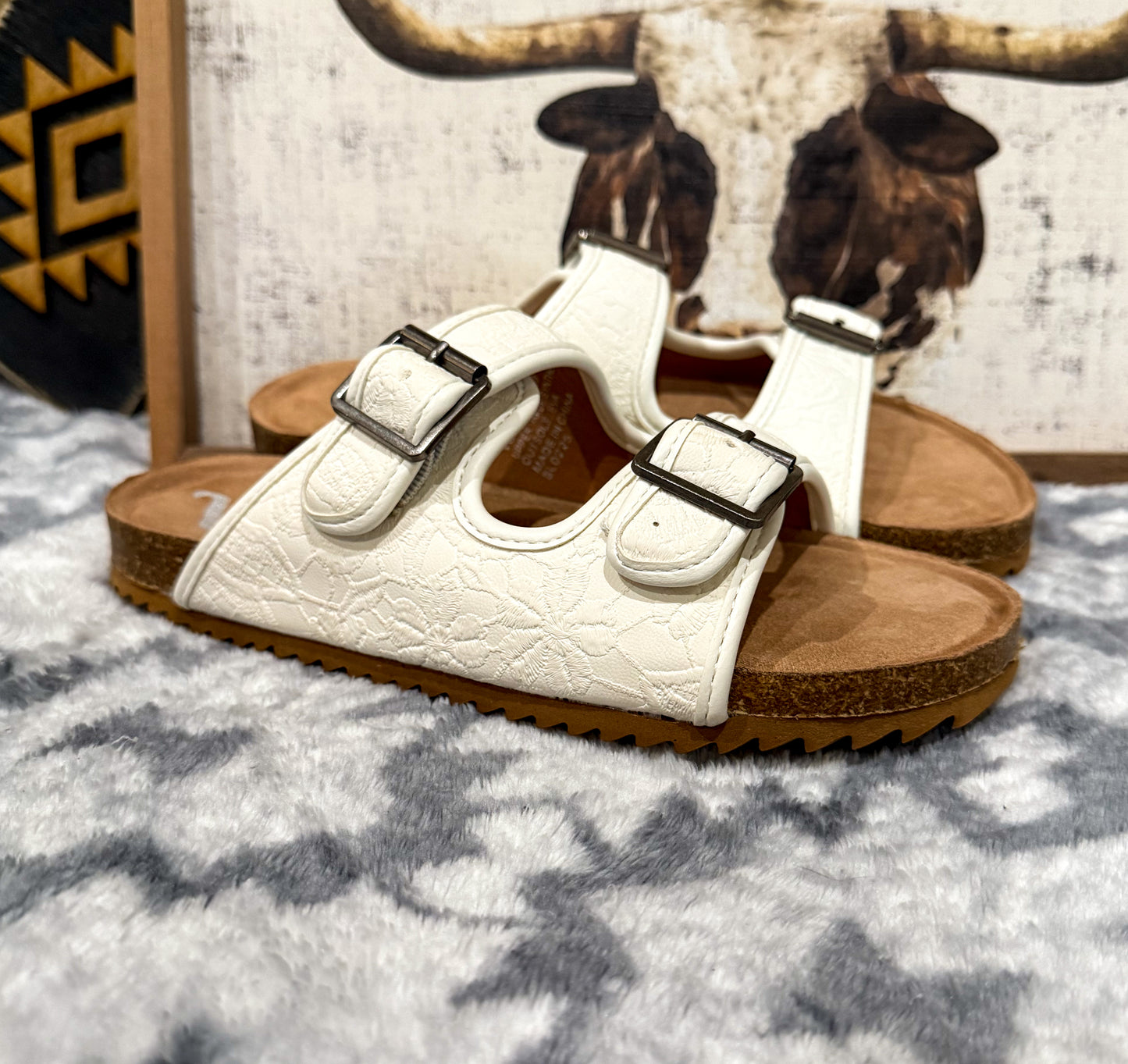 Berry Sandals *White