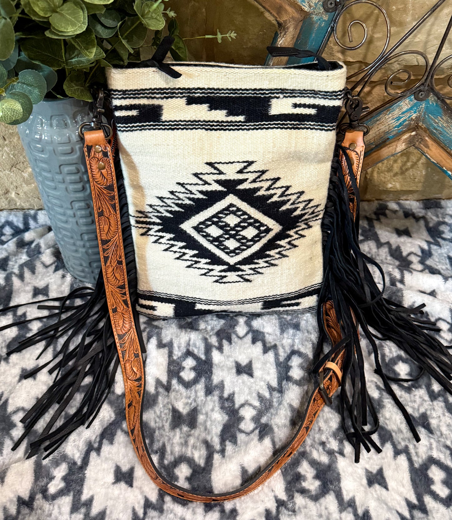 The El Paso Crossbody