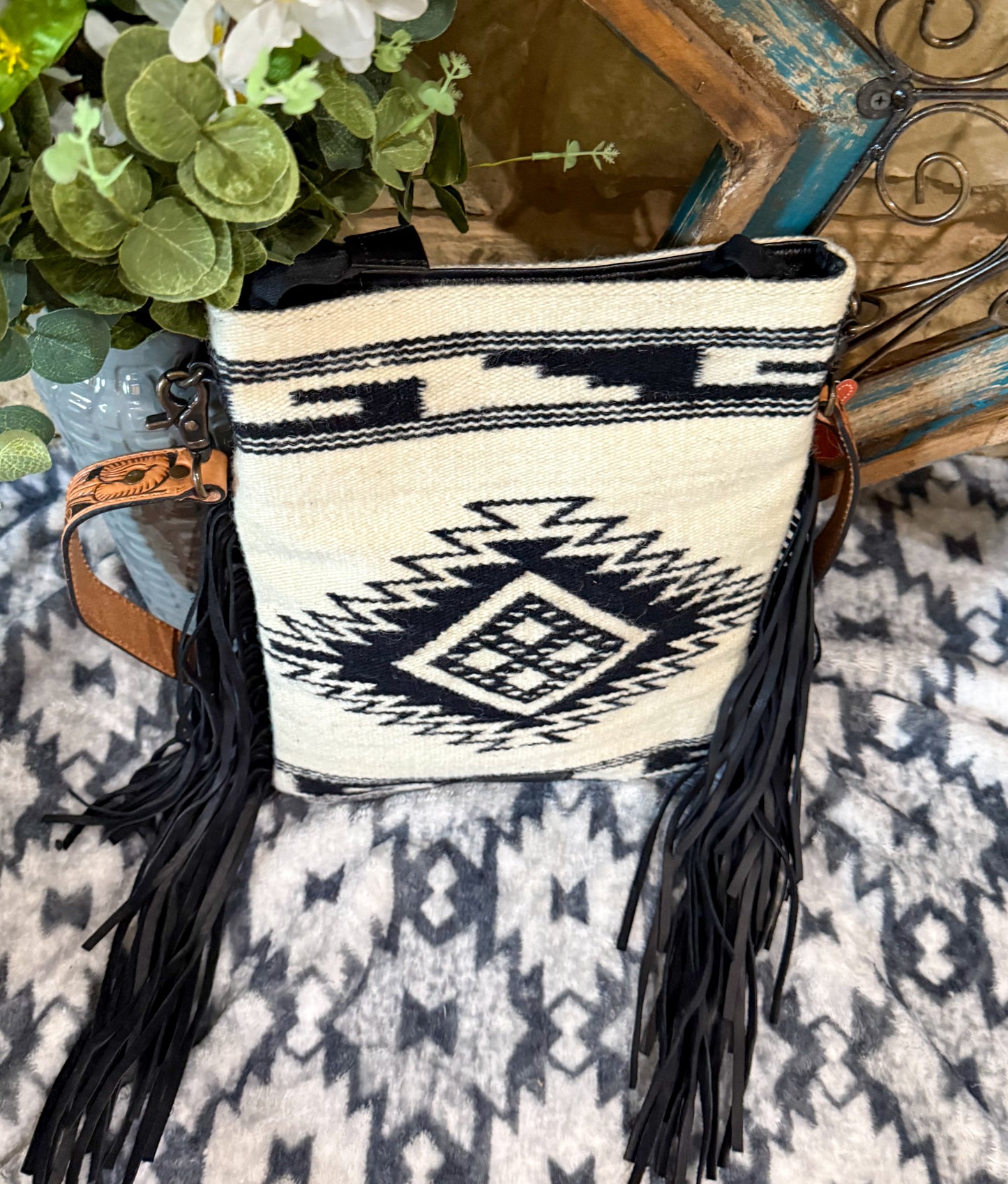 The El Paso Crossbody