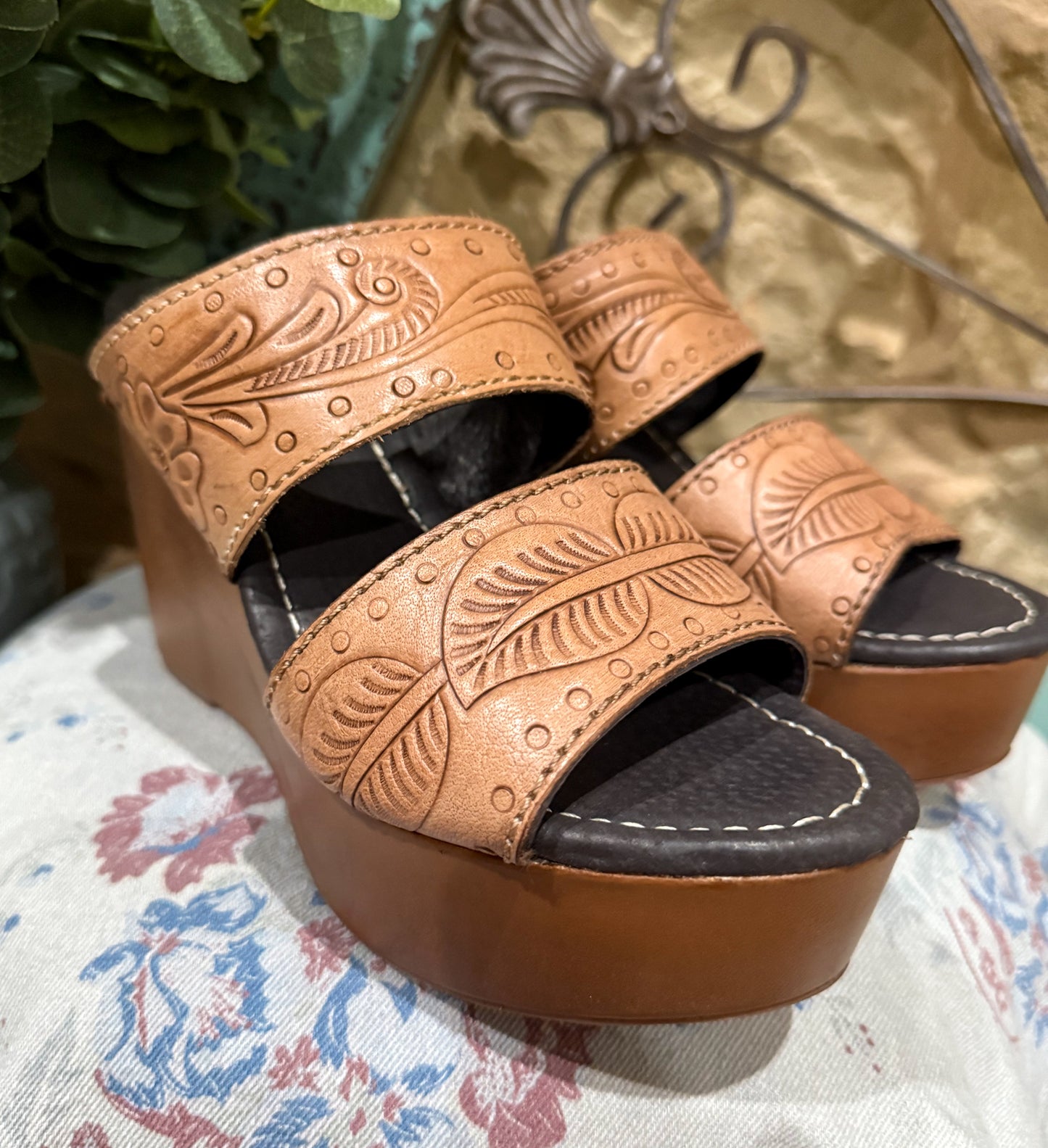 Diva Wedges by Roper