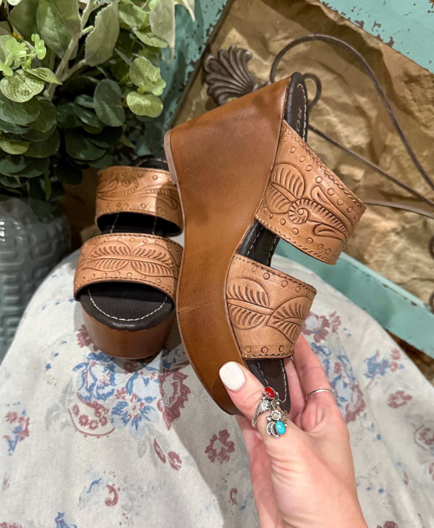 Diva Wedges by Roper
