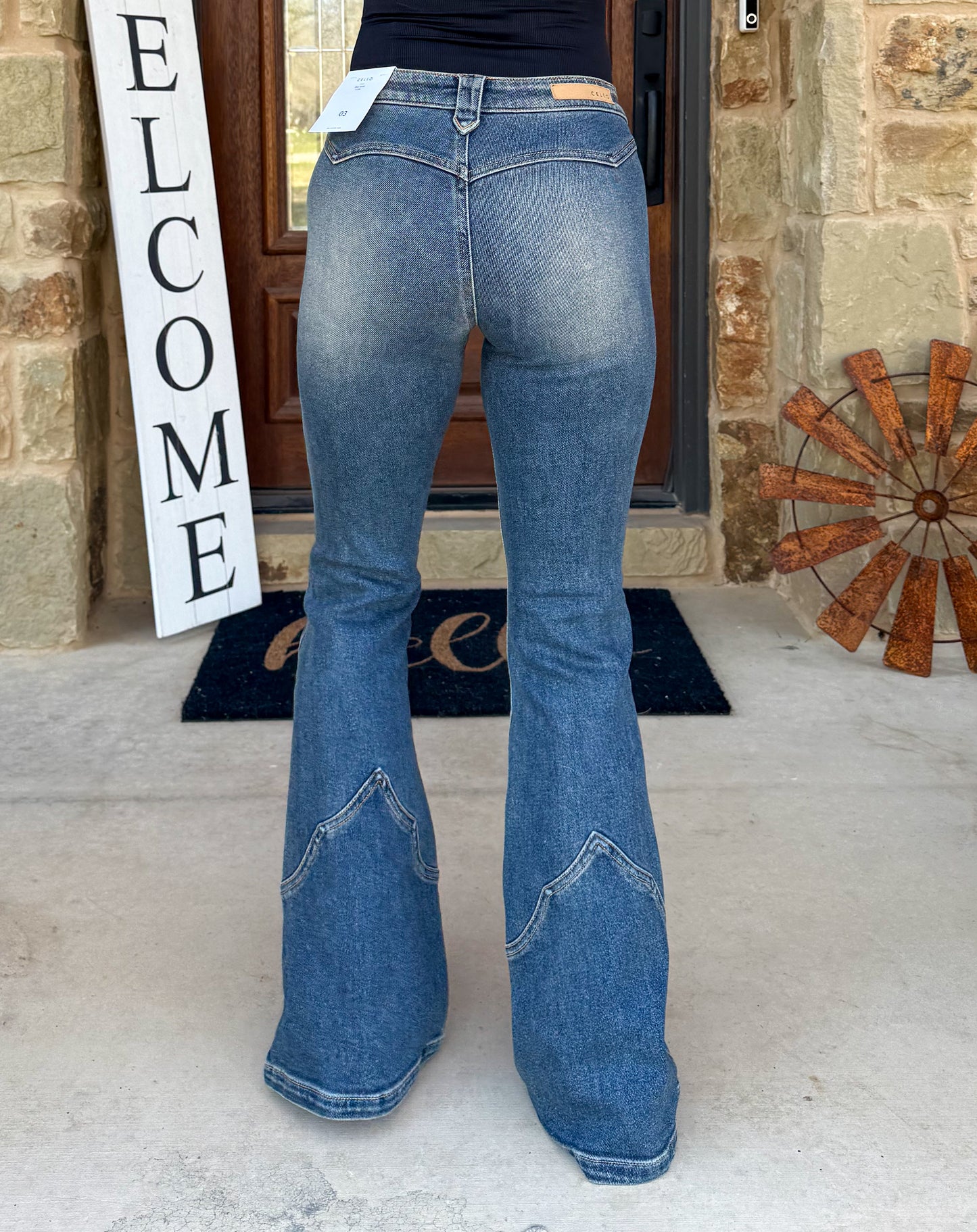 The Lainey 2.0 Cello Jeans