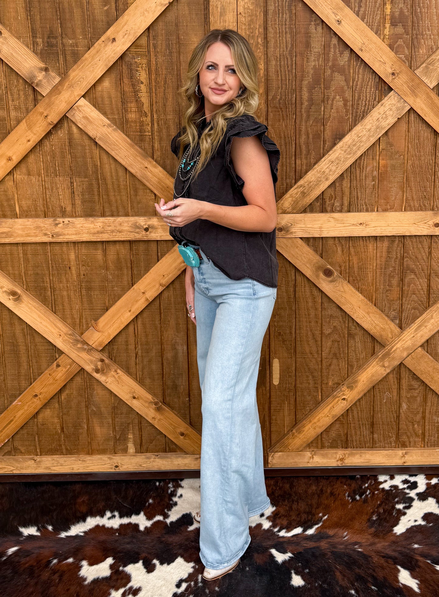 The Annie Oakley Top *Black