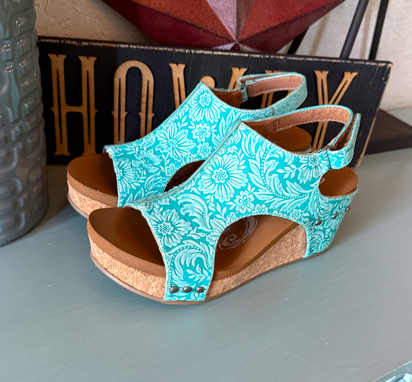 Isabella Tooled Wedges *Turquoise