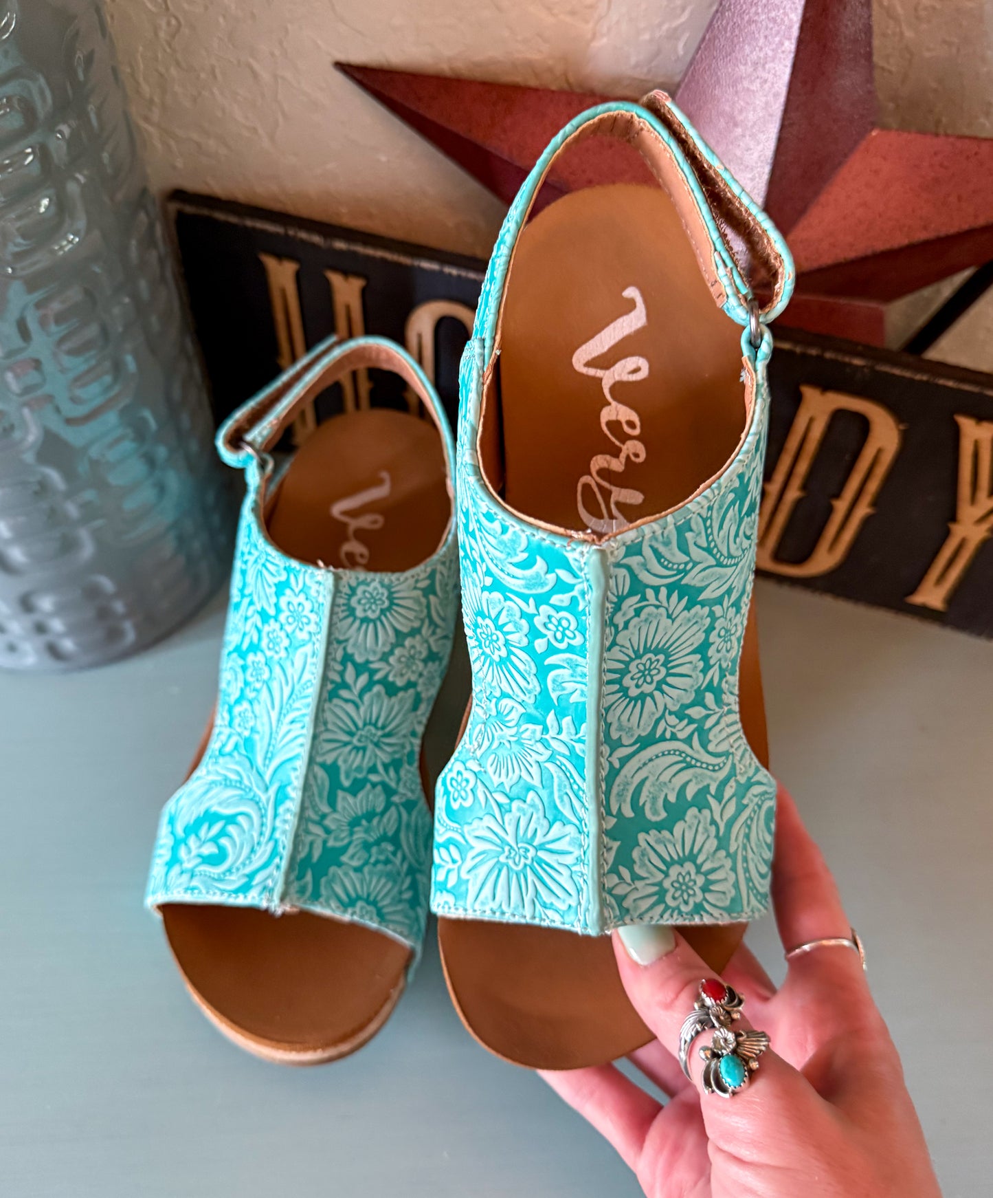 Isabella Tooled Wedges *Turquoise
