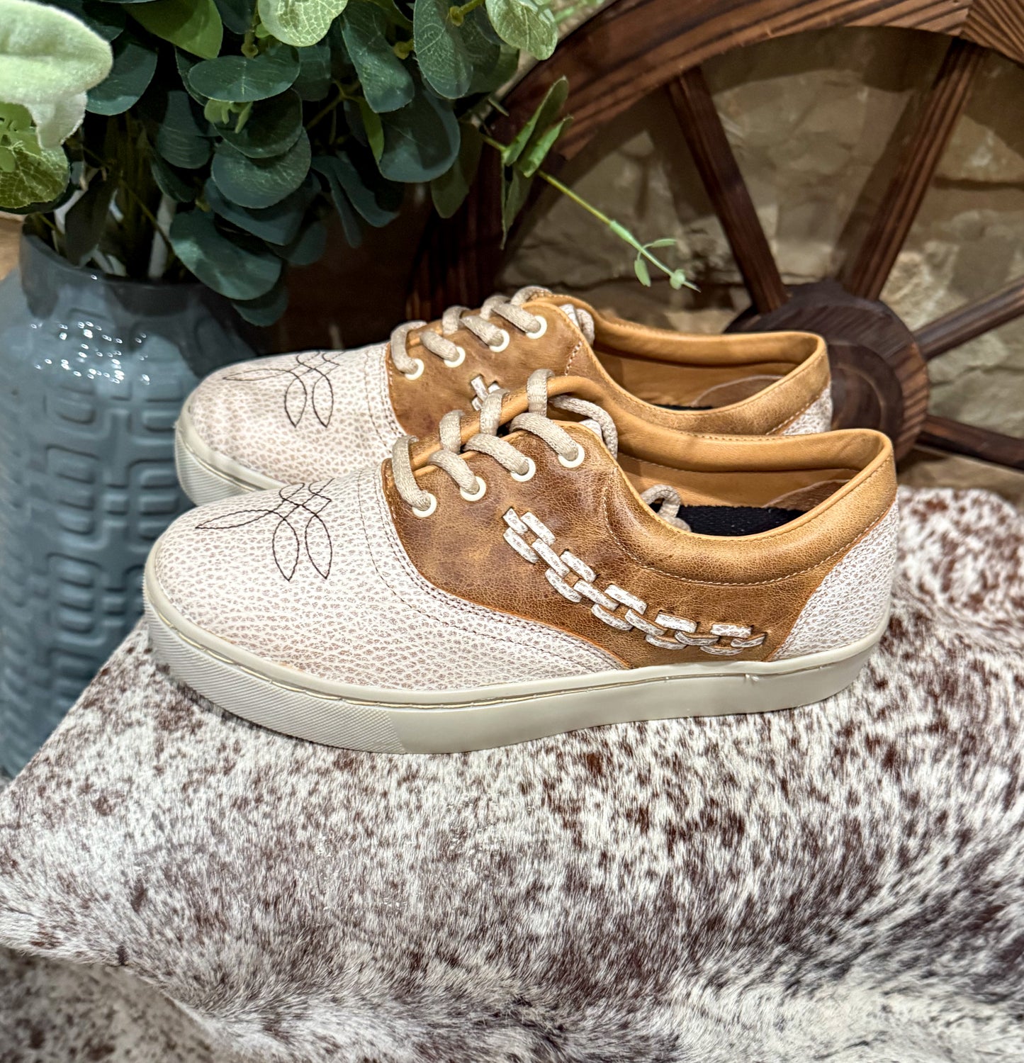 Danielle Leather Tennis Shoes