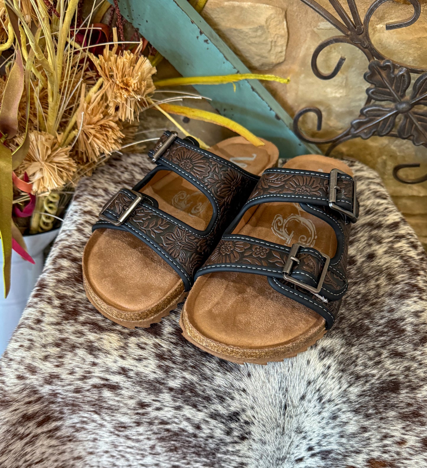 Berry Sandals *Chocolate