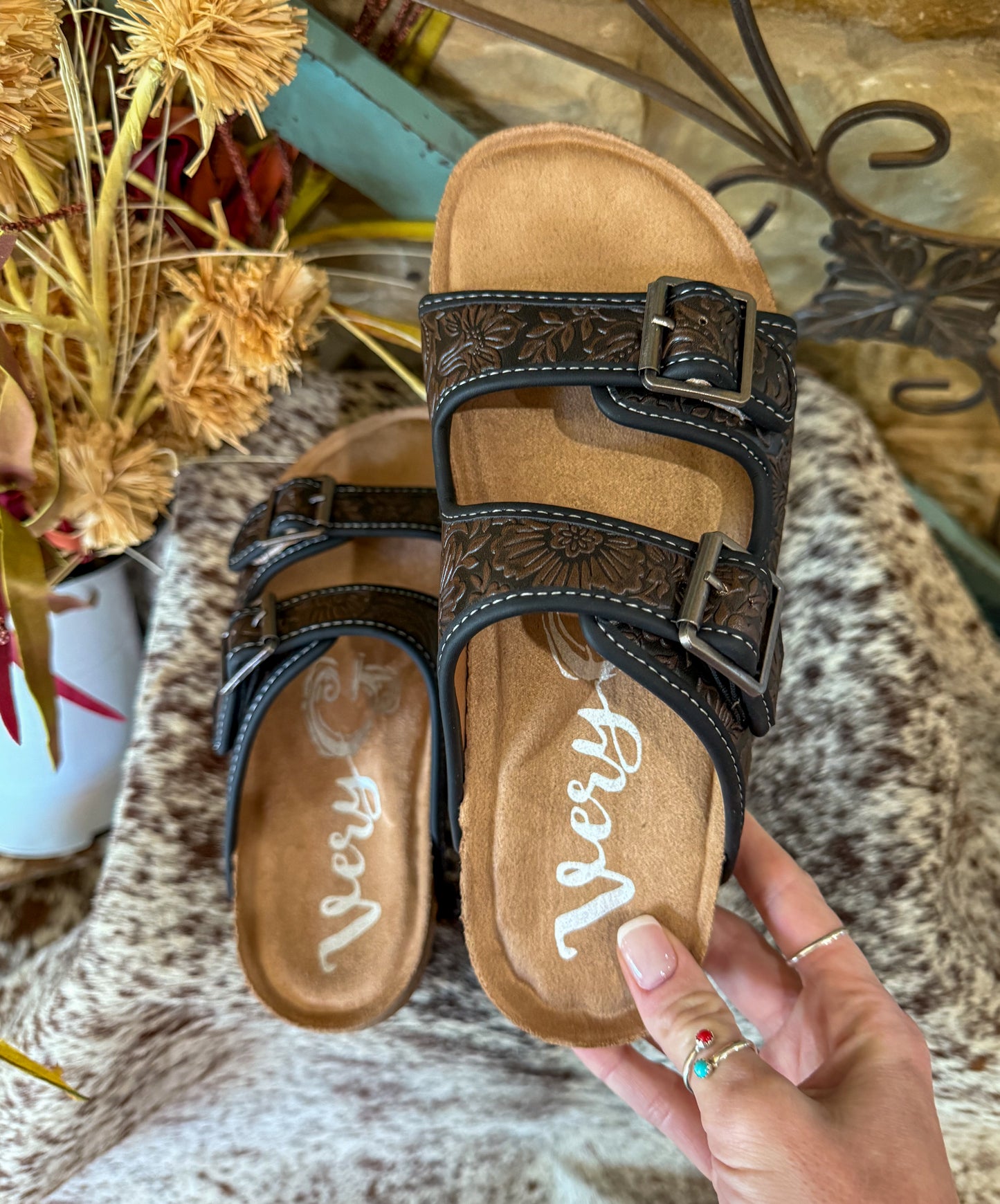Berry Sandals *Chocolate