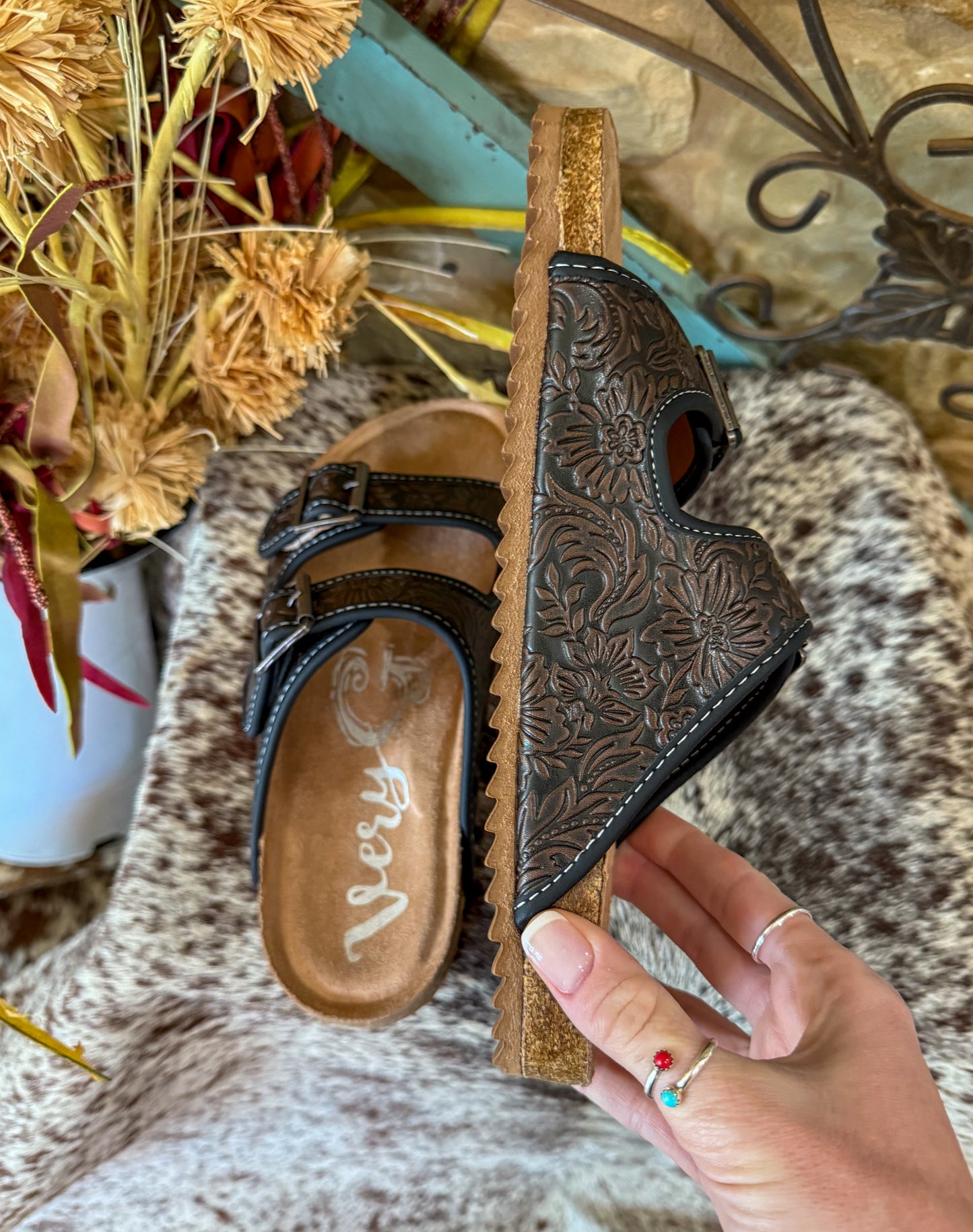Berry Sandals *Chocolate