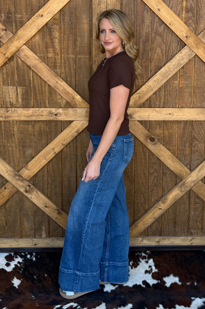 Yoakum Tee *Mocha