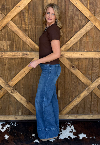 Yoakum Tee *Mocha
