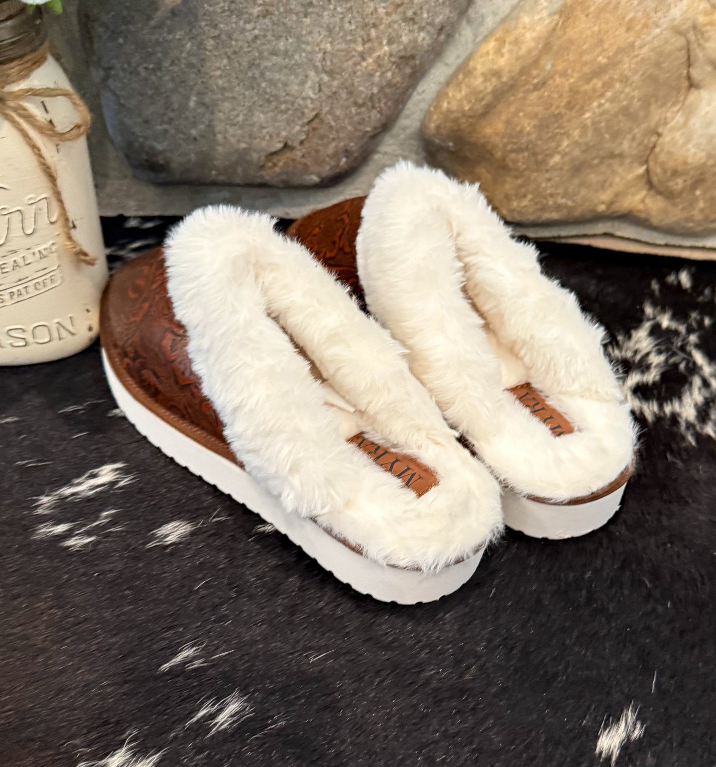 Snowdrift Slippers *Brown