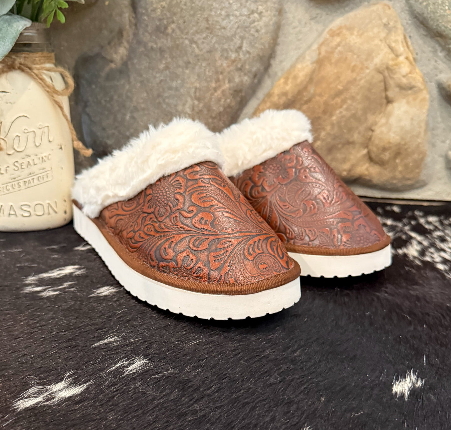 Snowdrift Slippers *Brown