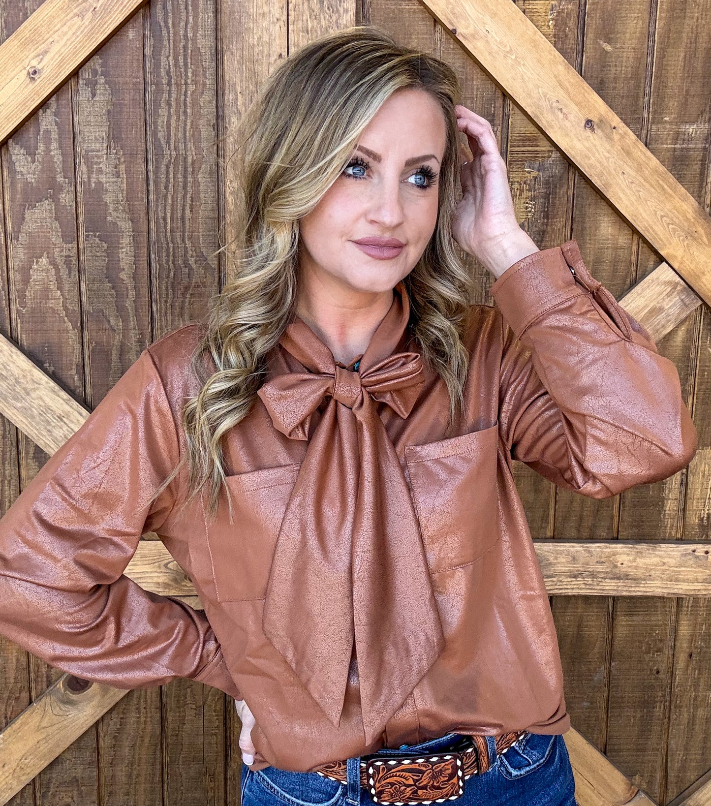 Leather Outlaw Top *Saddle