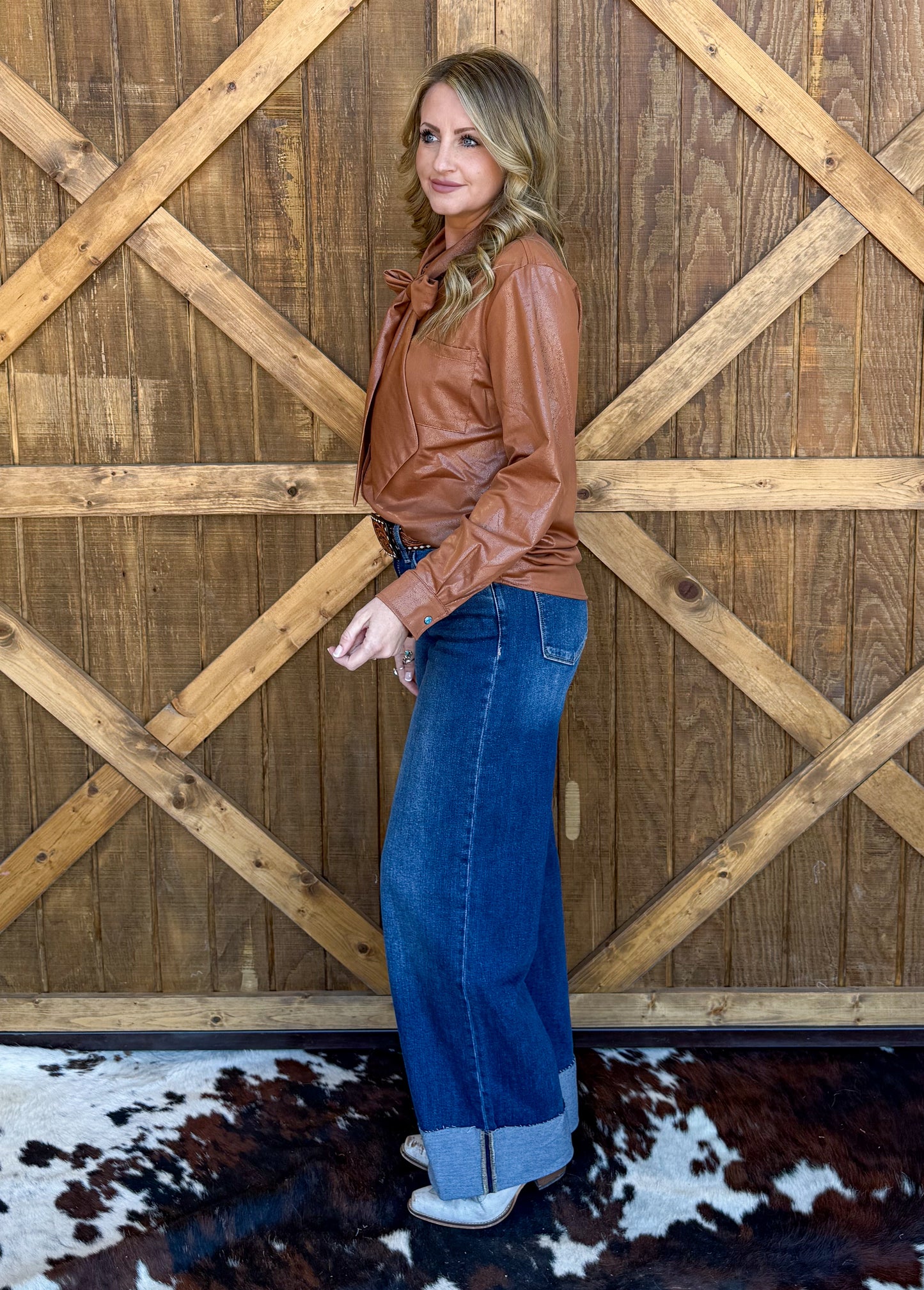 Leather Outlaw Top *Saddle