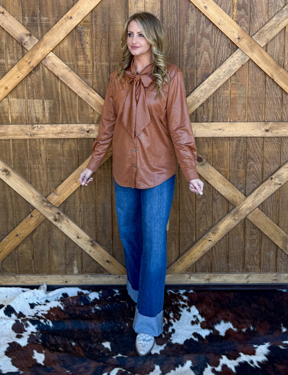 Leather Outlaw Top *Saddle
