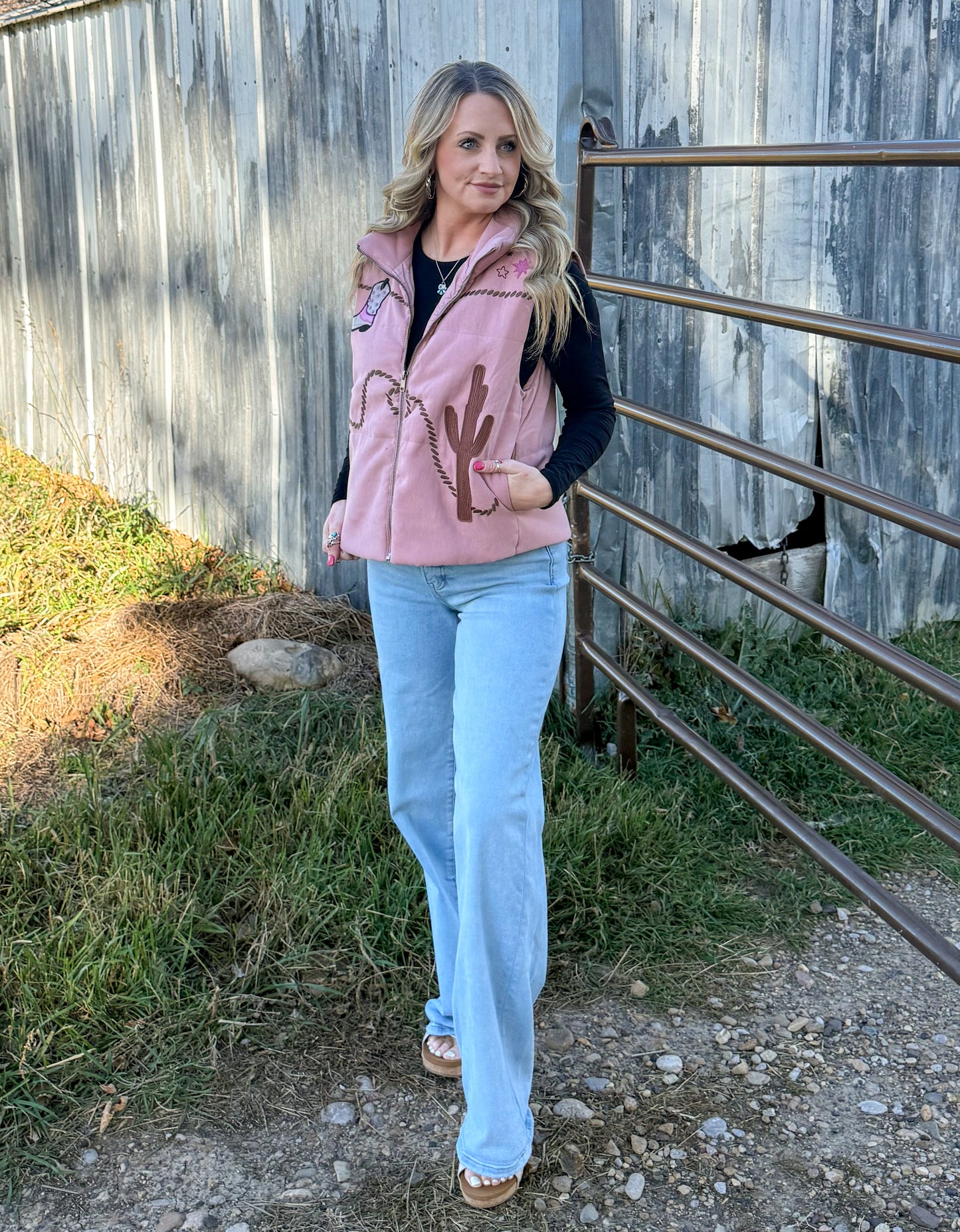 Southern Cactus Puffer Vest *Mauve