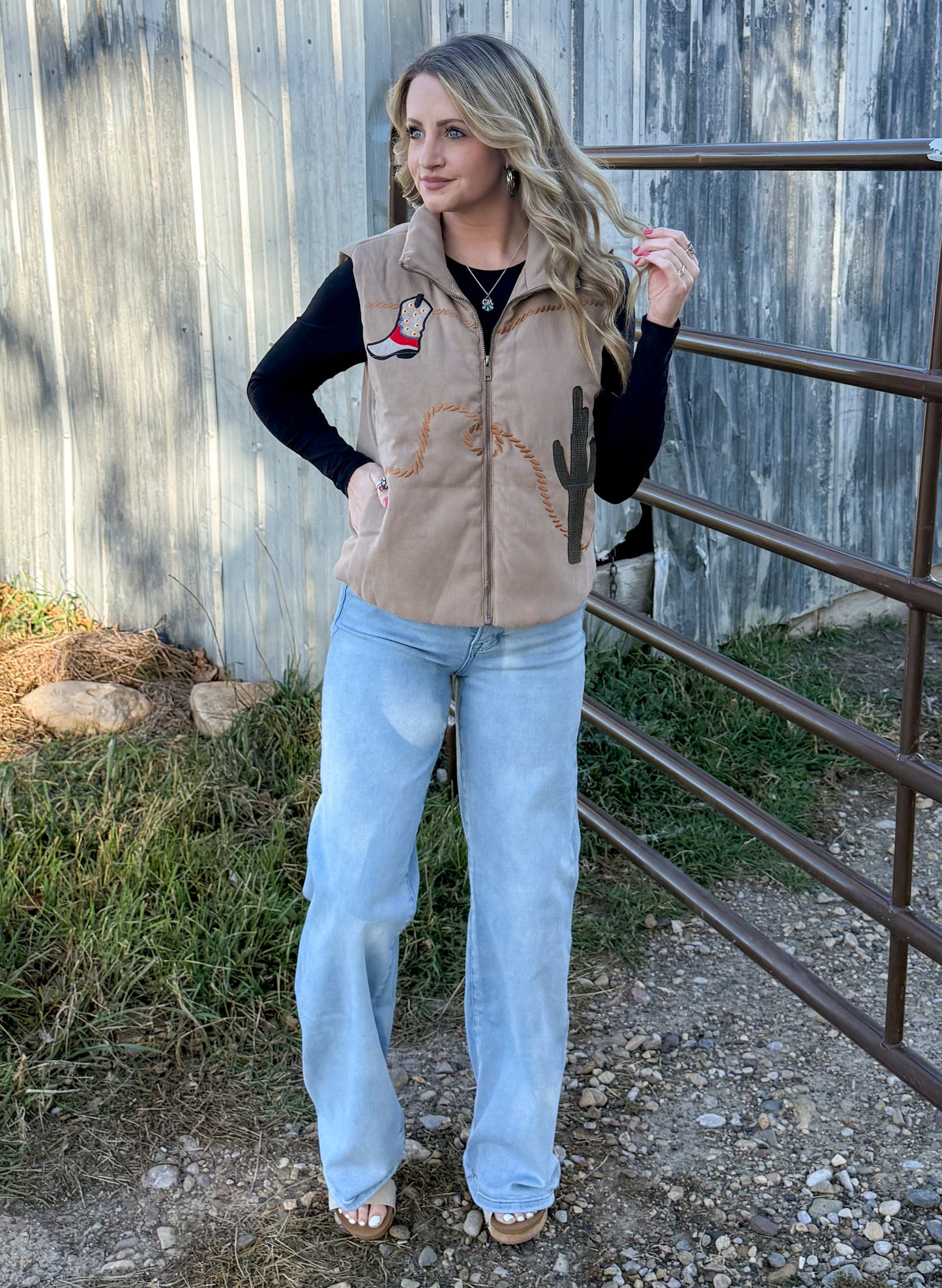 Southern Cactus Puffer Vest *Mocha