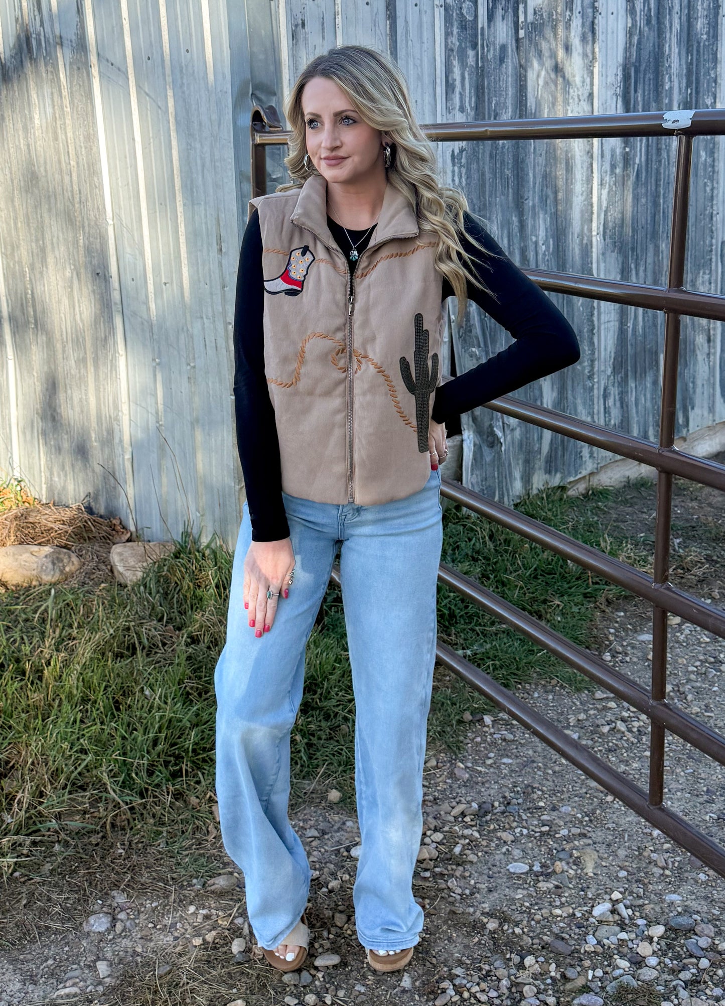 Southern Cactus Puffer Vest *Mocha