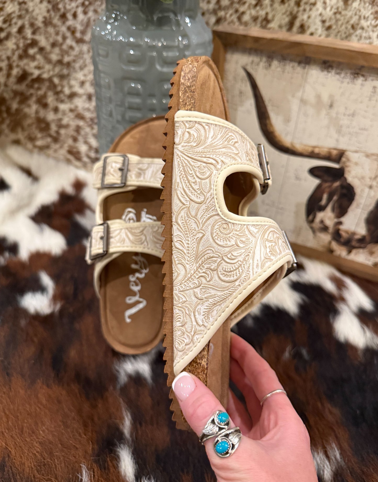 Berry Sandals *Cream