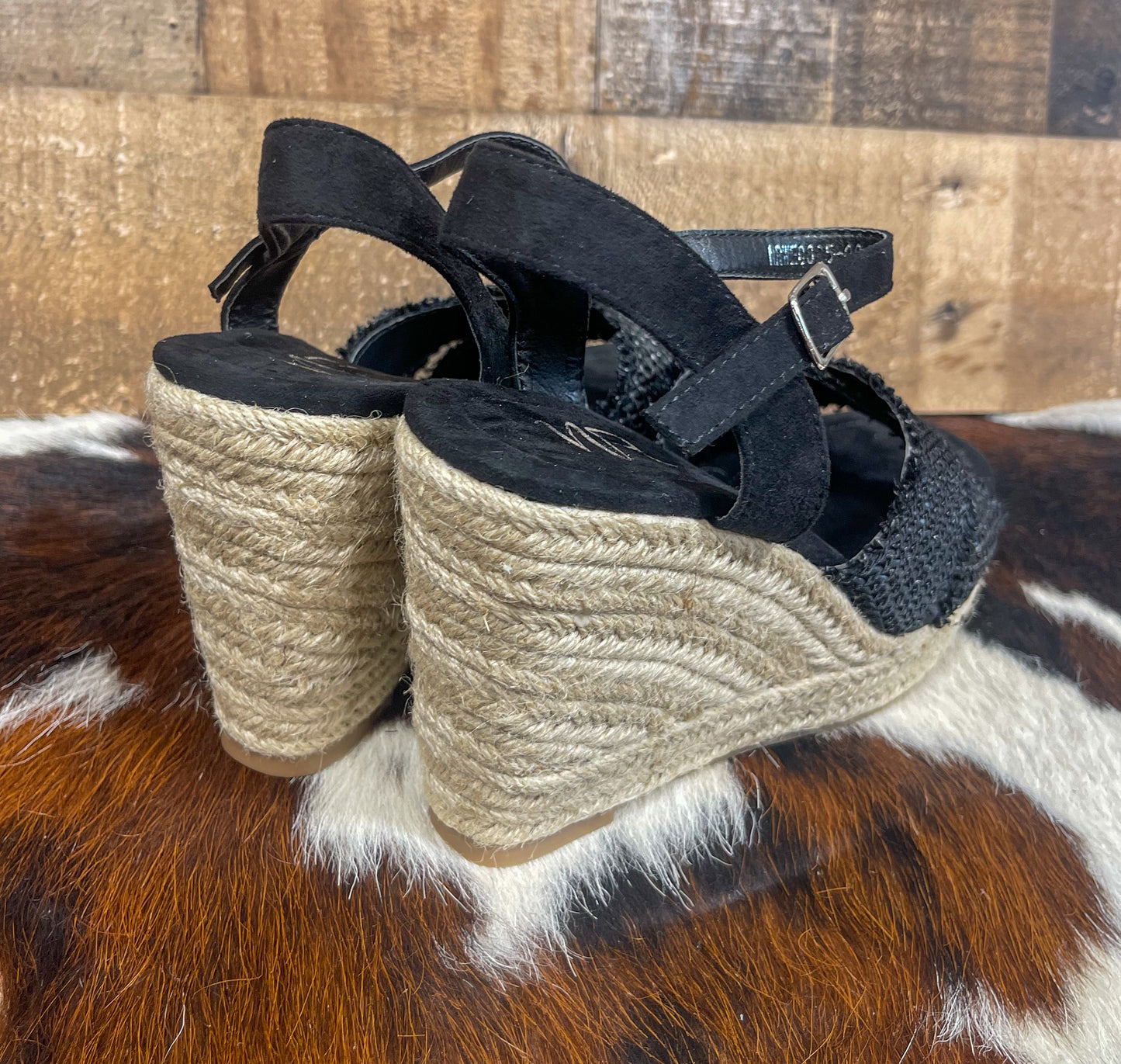 Elinor Wedges