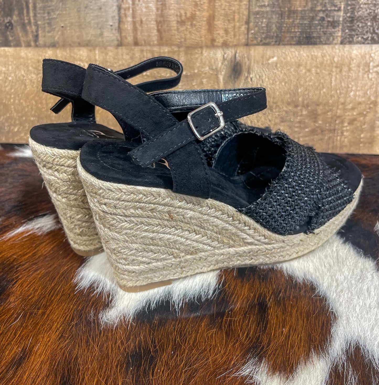 Elinor Wedges