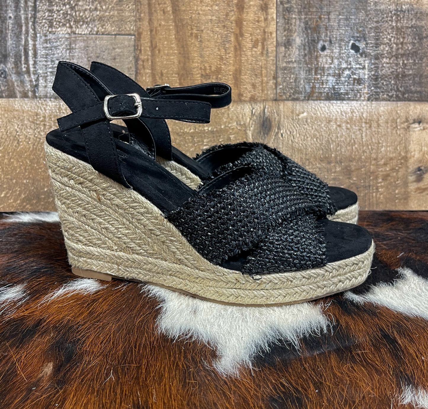 Elinor Wedges