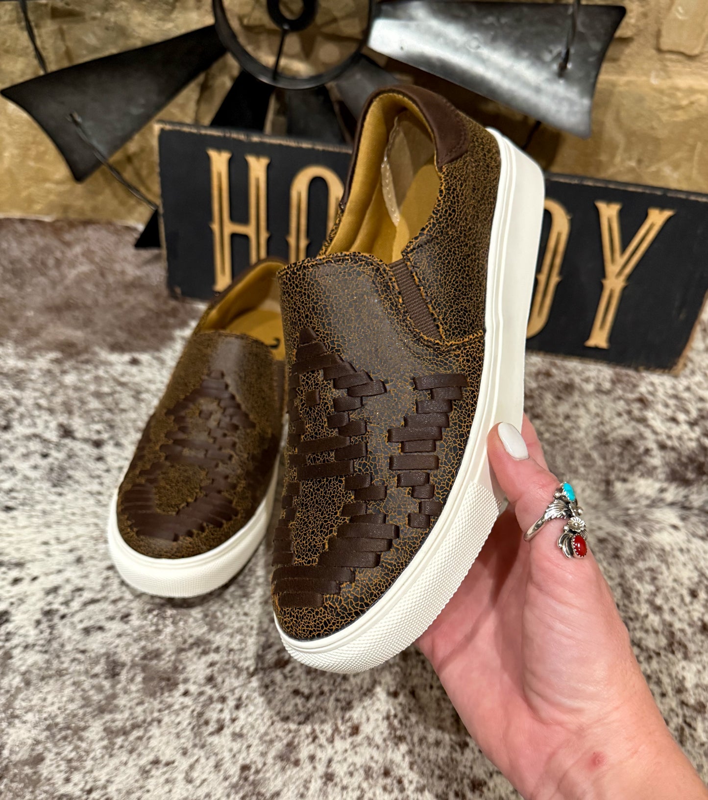 Marian Sneaker *Chocolate