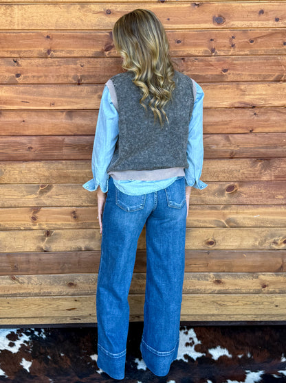 Swing Wide Vest