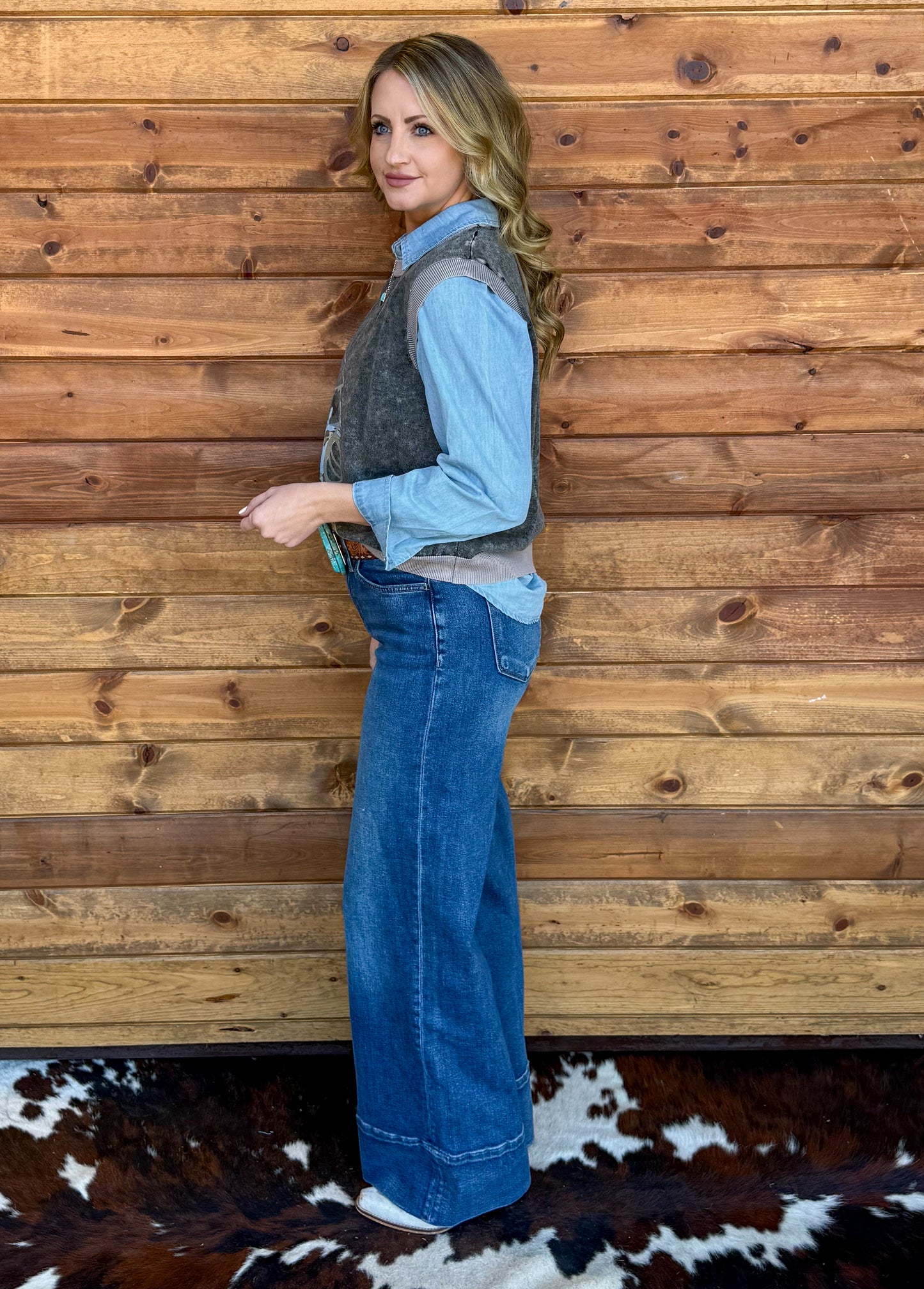 Swing Wide Vest