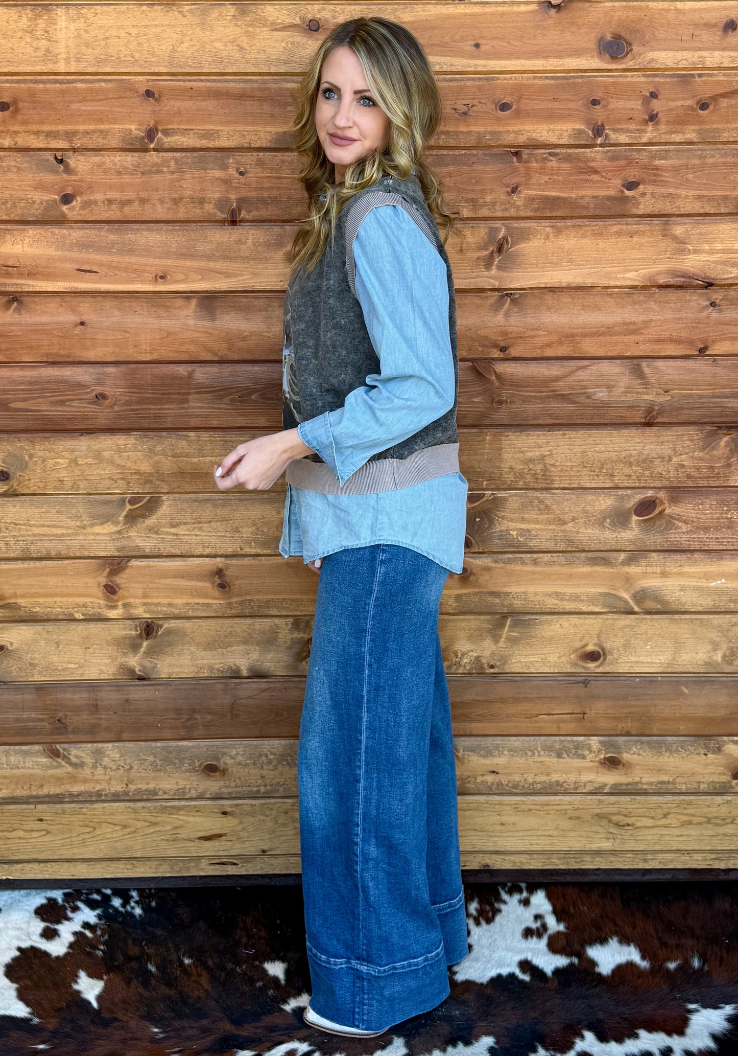 Swing Wide Vest