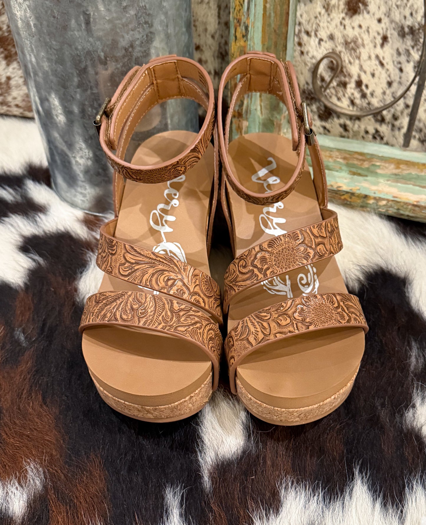 Kiara Wedges