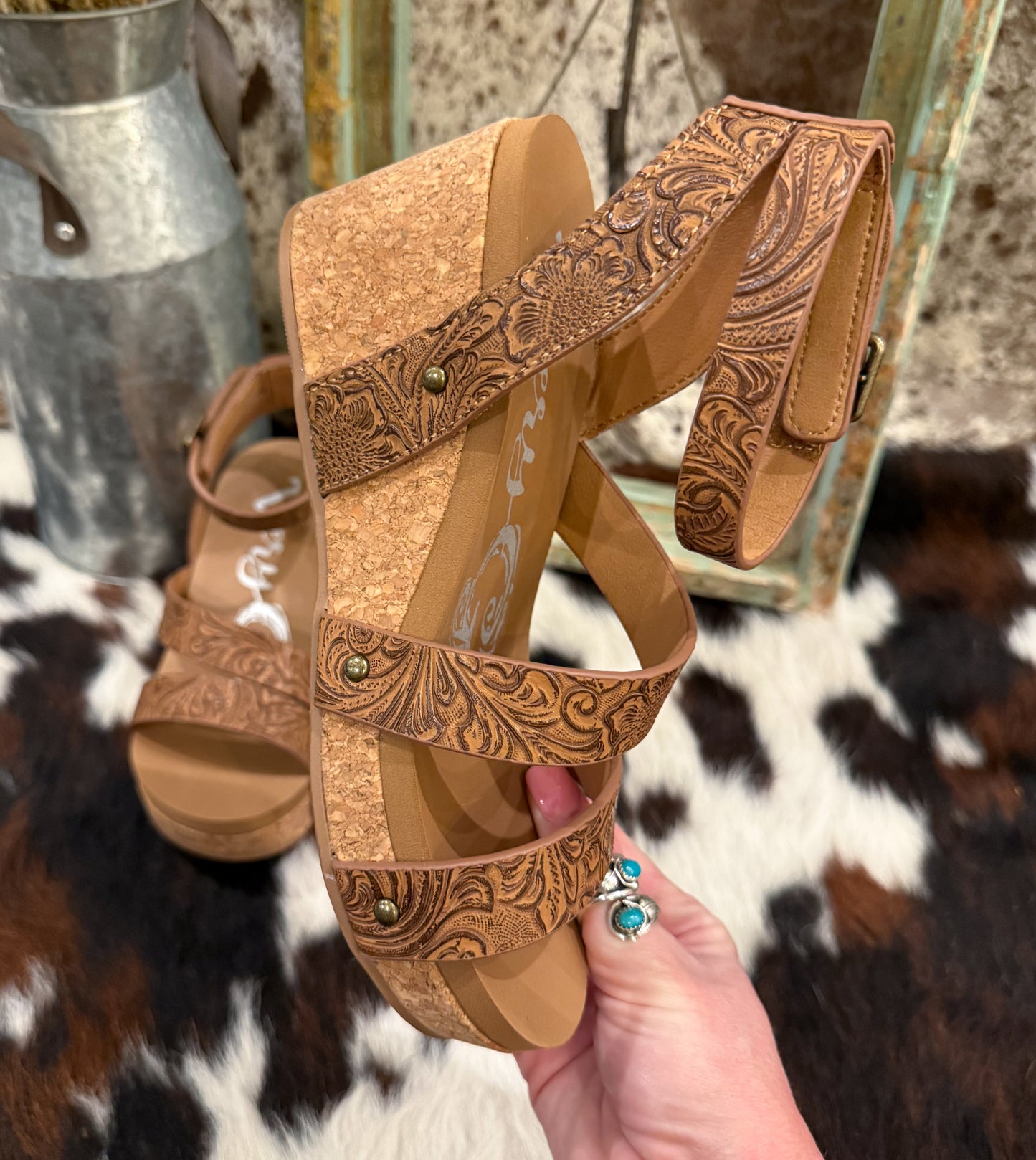 Kiara Wedges